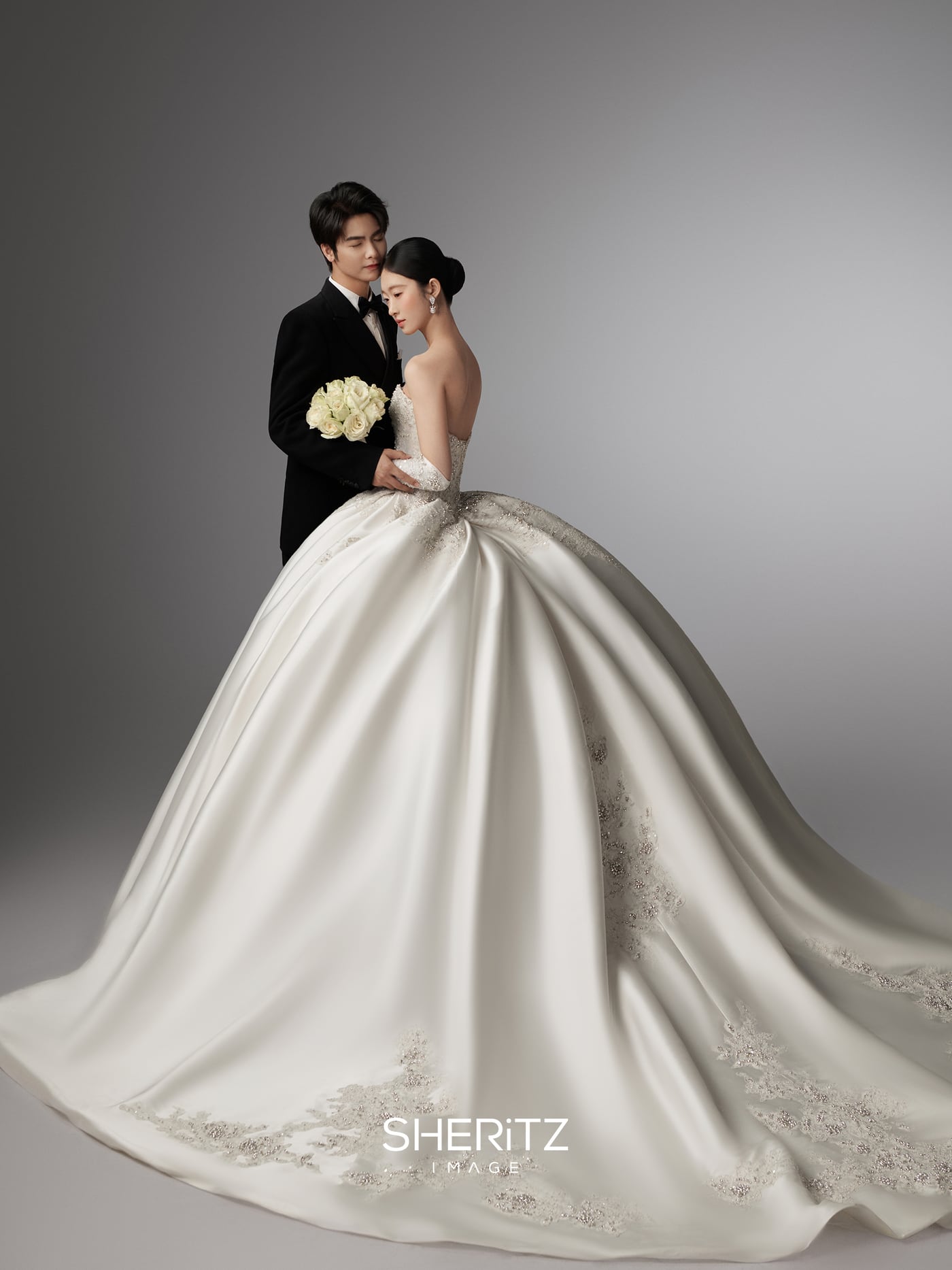 大婚肖像 · 乔先生 & 何女士 · 婚纱摄影 4